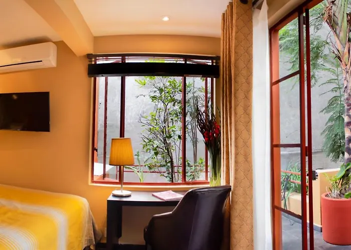 Bed & Breakfast The Red Tree House 3*