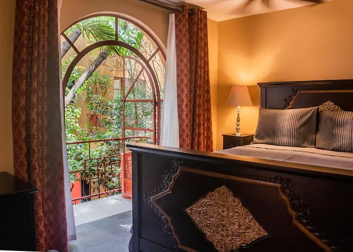 Bed & Breakfast The Red Tree House 3*
