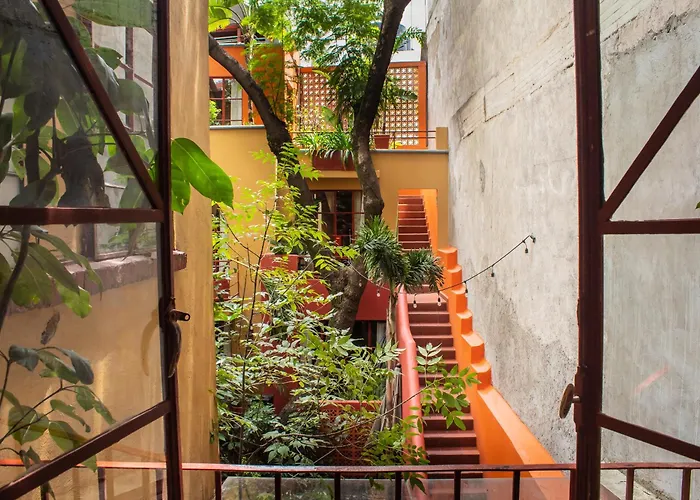 The Red Tree House Bed & Breakfast 3*