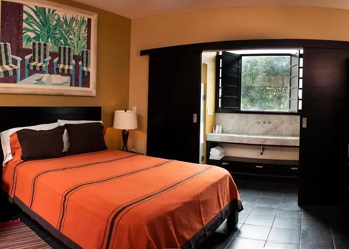 The Red Tree House Bed & Breakfast 3*
