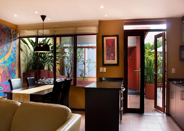 The Red Tree House Bed & Breakfast 3*