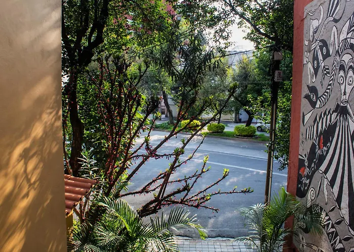 The Red Tree House 3* Mexico City